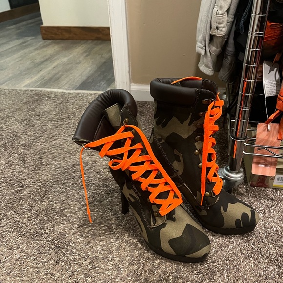 All four pairs for $35 - all are size 7.5 and will be sold as this bundle ONLY. - Picture 4 of 4